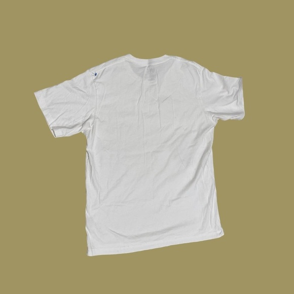 Uniqlo x Disney Mickey Tee NWOT - Picture 2 of 3